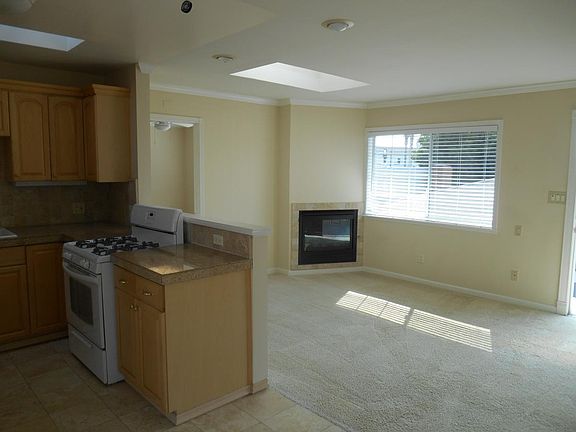 3rd image of 11325 1/2 Culver Blvd