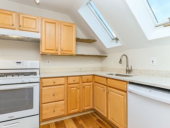 2nd image of 27 Hubinger St Floor 3