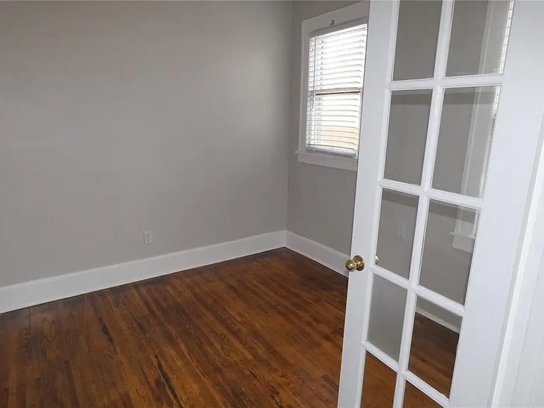 1946 3rd Ave N #2 — Photo 6