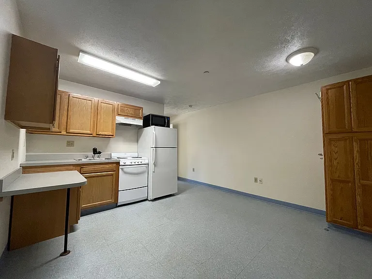 Stoneworth Apartments LLC. — Photo 12