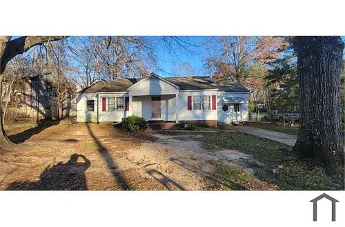 2742 Glenn St Photo 1