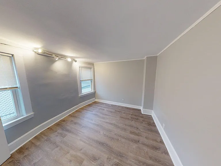 346 Chelsea St #2 — Photo 8