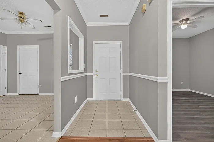 3 bed, 2.0 bath, 1244 sqft, $1,620 — Photo 4