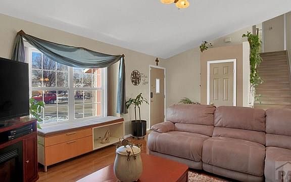 5th image of 4 Borman Ct