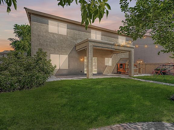 5th image of 835 E Sun Valley Farms Ln