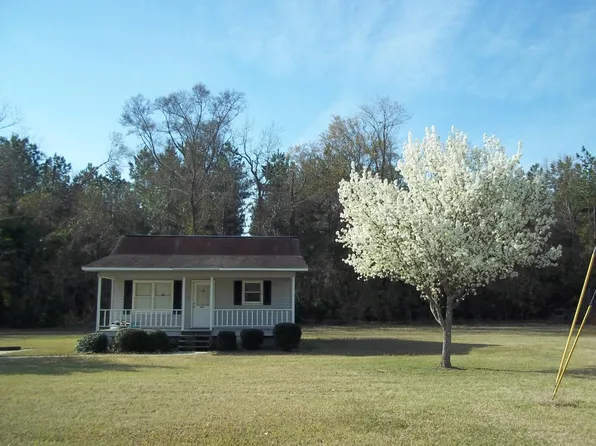 615 Windcrest Dr, Dublin, GA 31021