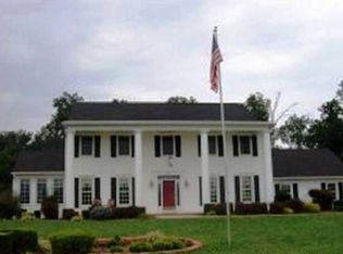 983 Round Hill School Rd, Crimora, VA 24431