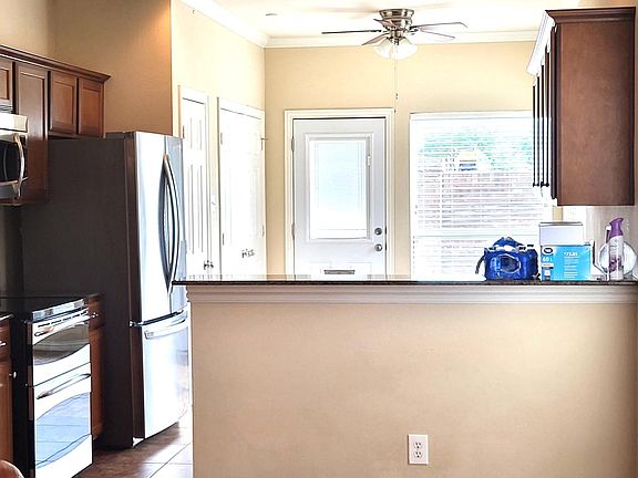 5th image of 138 Barrington Ln