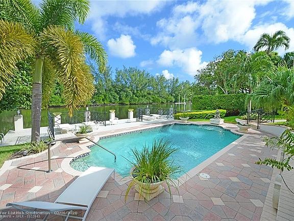2nd image of 1310 S Ocean Dr