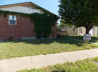 708 Iowa St, Hiawatha, KS 66434