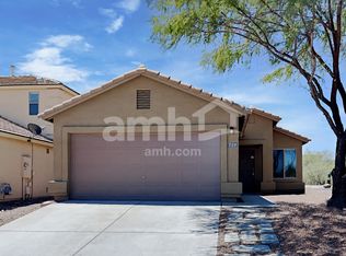 729 W Firehawk Dr, Green Valley, AZ 85614