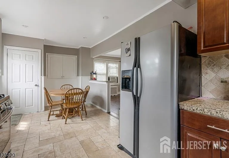 110 Parker St — Photo 12