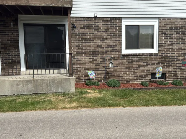 400 Mill Ave #111, Union Grove, WI 53182