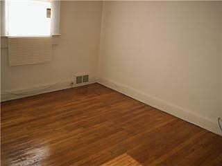 3rd image of 54 Brooklyn Ave
