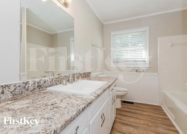 120 Keowee Cir — Photo 9