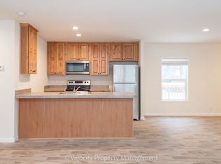 61071 Chuckanut Dr #1, Bend, OR 97702