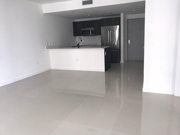 2nd image of 488 NE 18th St Unit 807