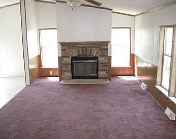 2nd image of 2035 Boyds Knob Rd