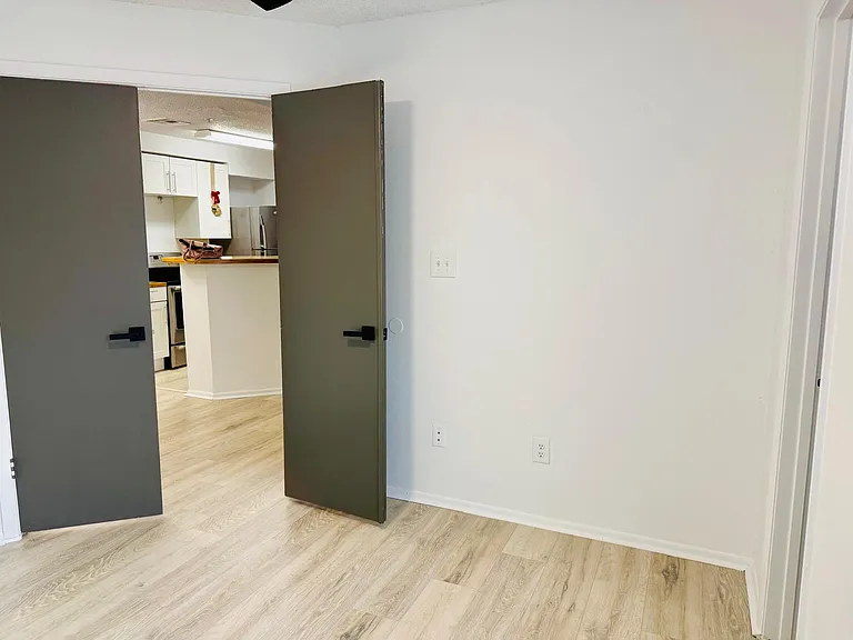 216 Afton Sq #202 — Photo 14