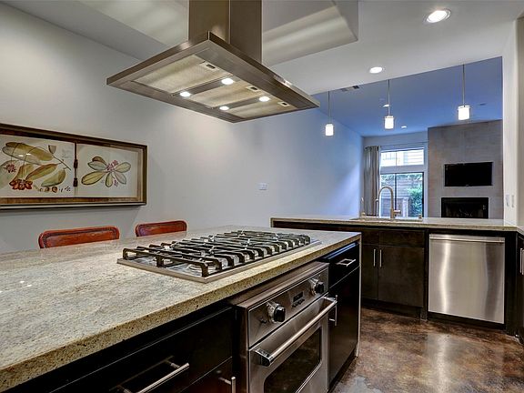 5th image of 2304 Branard St