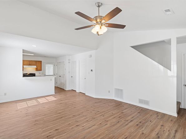5025-5027 Geyser Blvd #5025