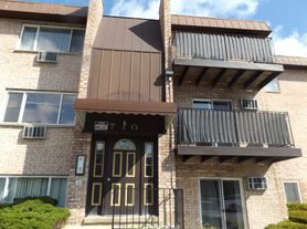 710 W Huntington Commons Rd