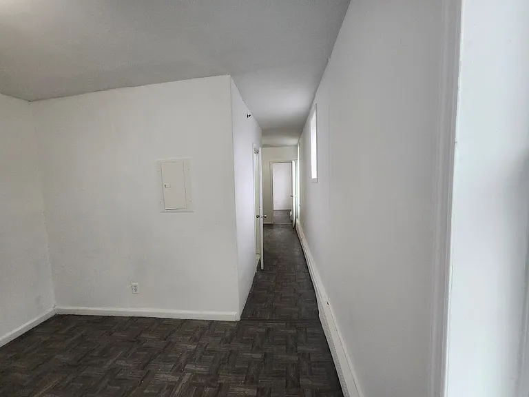 100 S Essex Ave #1E — Photo 8