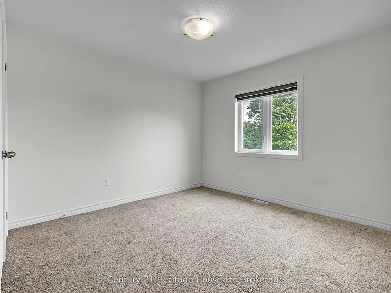 194 Links Cres — Photo 14