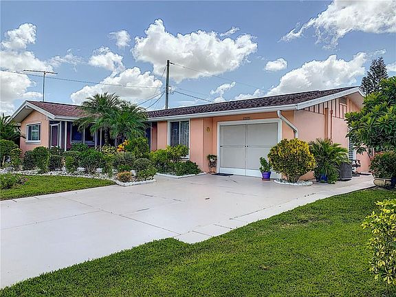 3rd image of 12121 Capilla Ln