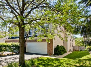 1333 Derby Ln, Mundelein, IL 60060
