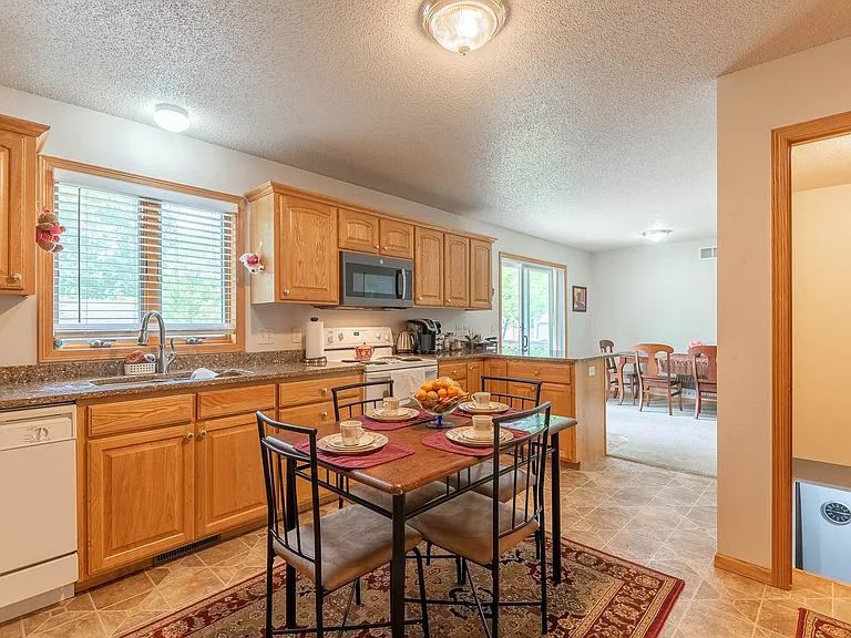 1613 Sharon Dr — Photo 11