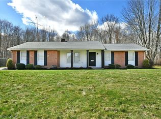 928 Bedford Rd SE, Brookfield, OH 44403