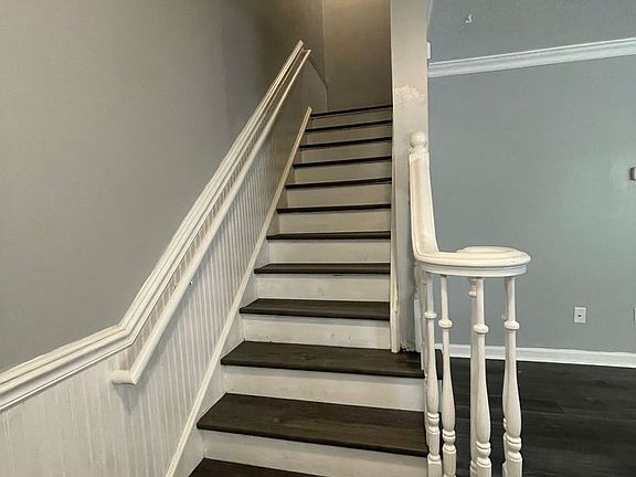 5th image of 11008 Hunter Trail Ln