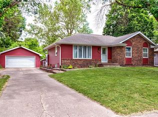 122 Lynwood Dr, Huxley, IA 50124