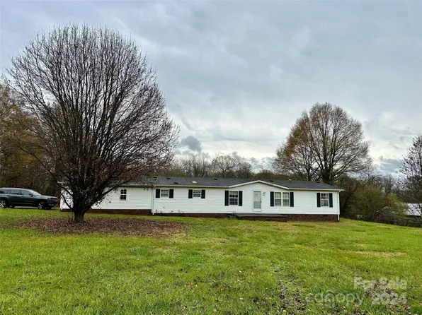221 Avon Park Ln, Taylorsville, NC 28681