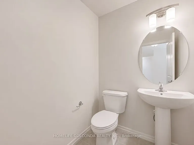 74 Renaissance Dr — Photo 6