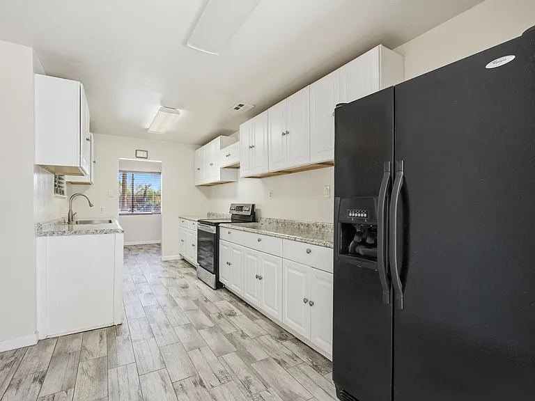209 E McMurray Blvd — Photo 14