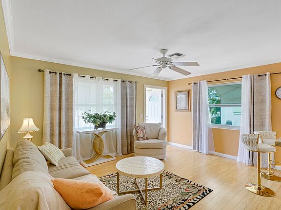 4th image of 1502 N Ocean Breeze N