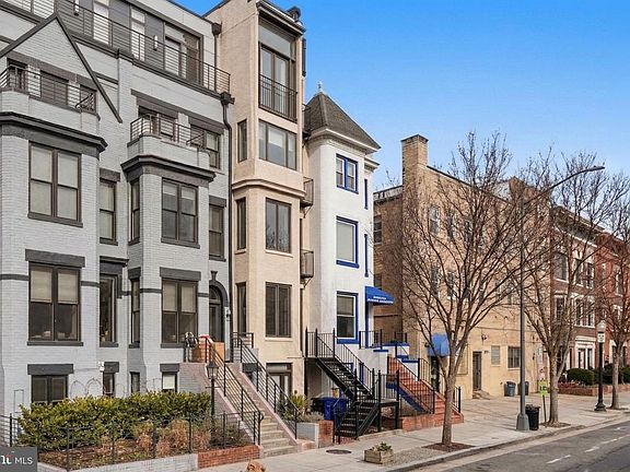 2nd image of 2713 Ontario Rd NW APT 5