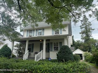 115 8th St, Staten Island, NY 10306