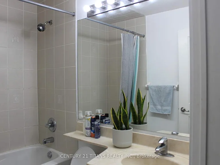 70 Absolute Ave #402 — Photo 8
