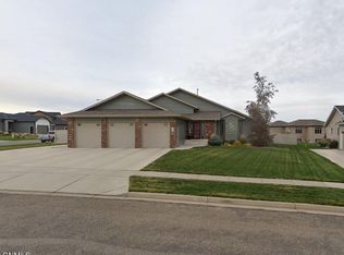 1212 Almond Dr, Bismarck, ND 58503