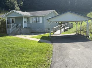 125 Plumley Ln, Daniels, WV 25832