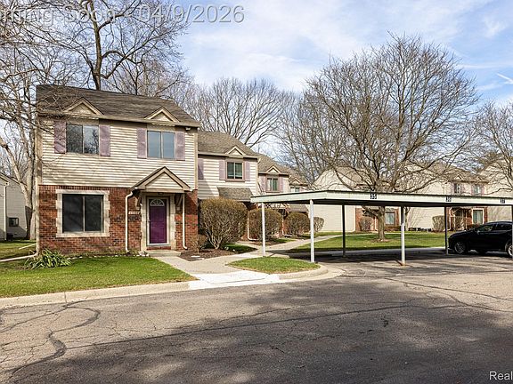 2nd image of 1654 River View Dr