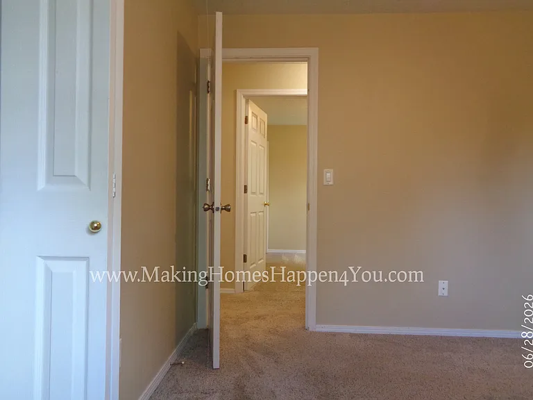 260 SW Oregon Trail Dr — Photo 36