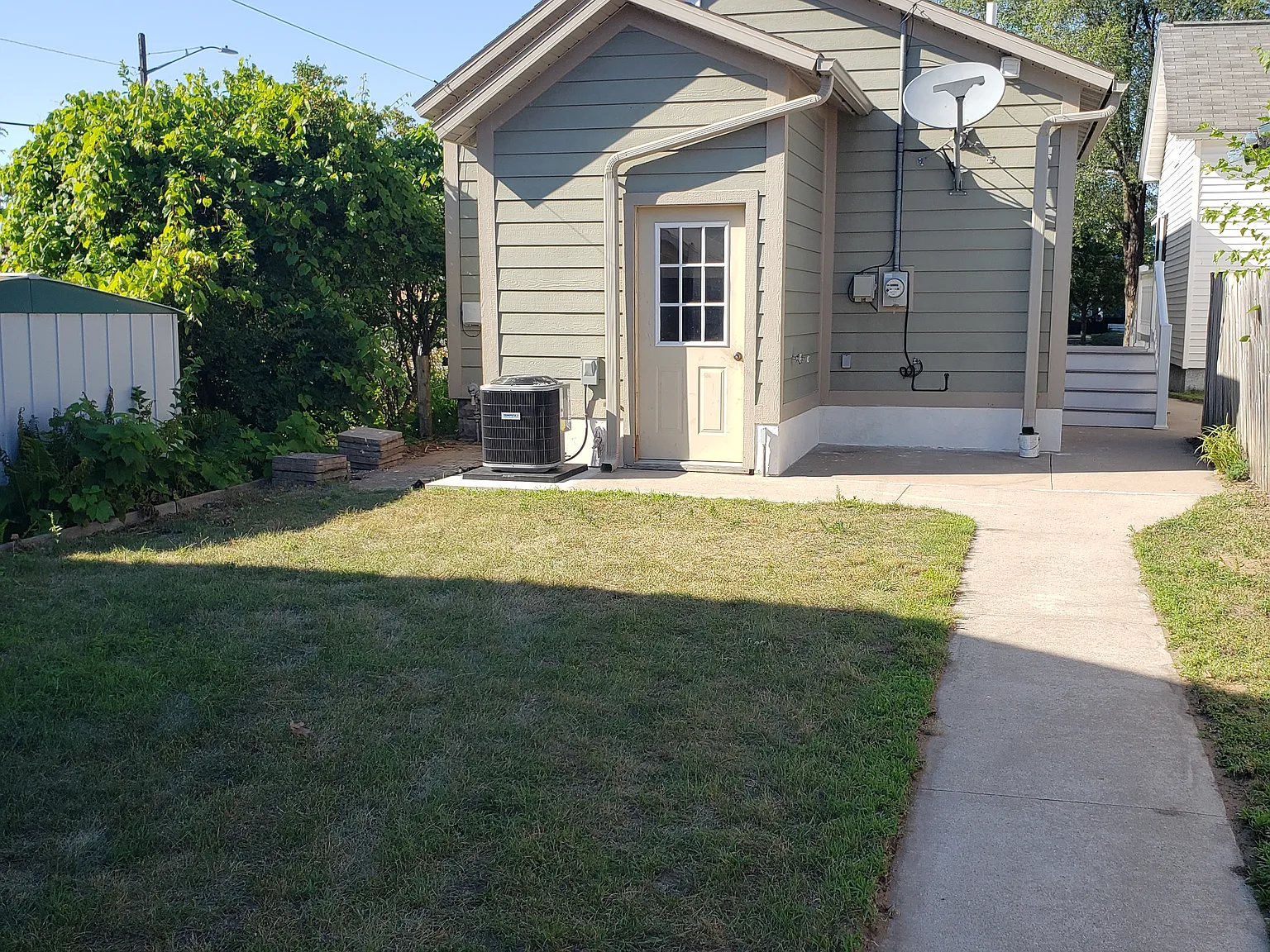 2 bed, 900 sqft, $1,600 — Photo 4