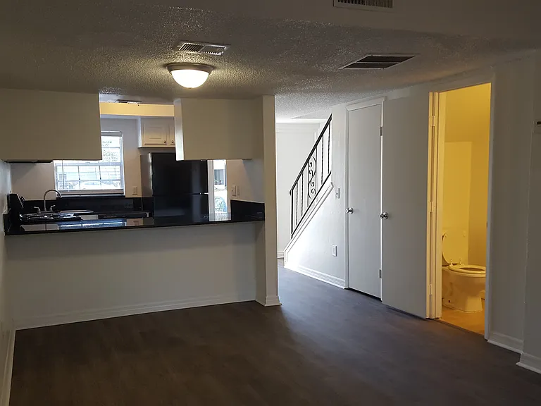 Oak Ridge Apartments — Photo 35