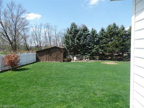 2nd image of 15653 Maple Dr