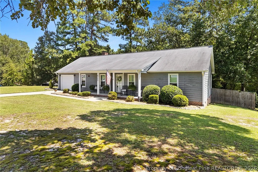 3 bed, 2.0 bath, 1757 sqft, $1,750 — Photo 3