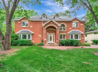 352 Rye Rd, Mundelein, IL 60060